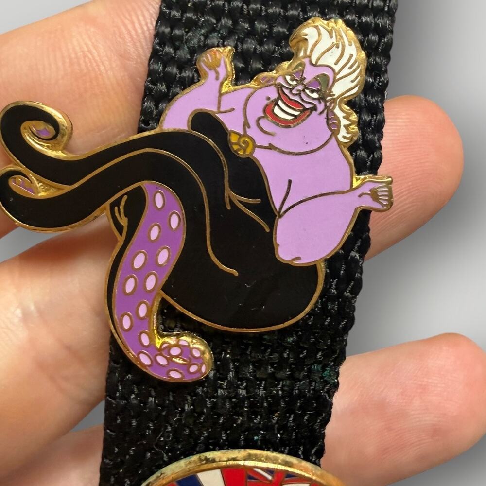 Vintage Disney 11 Pin Lot Lanyard Walt Disney World 2000 Animal Kingdom Mickey - Picture 5 of 9